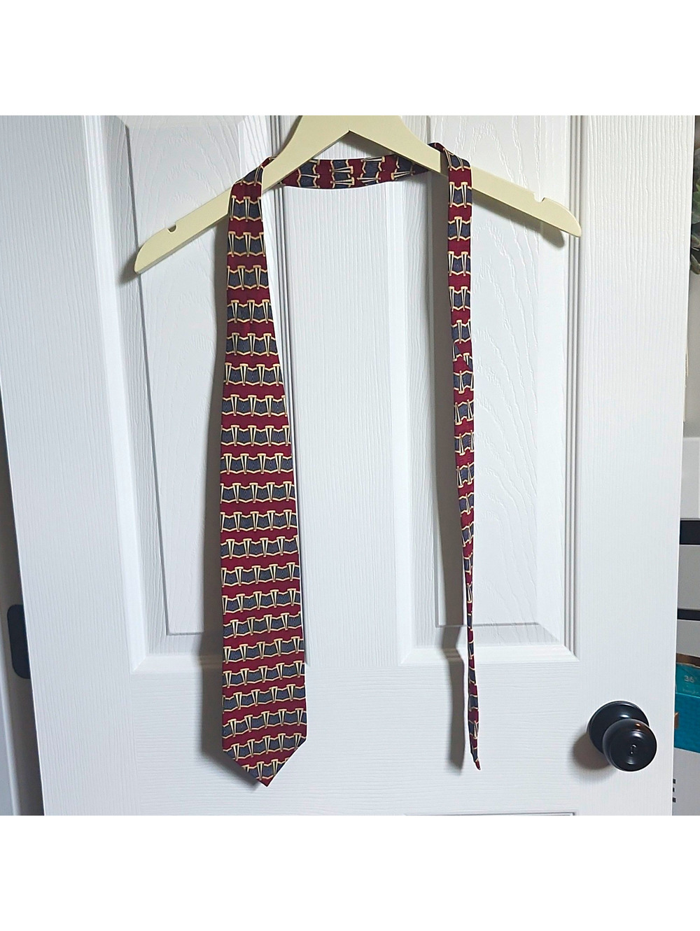 Bill Blass Black Label Men's Burgundy Navy Gold Woven Silk Geometric Tie